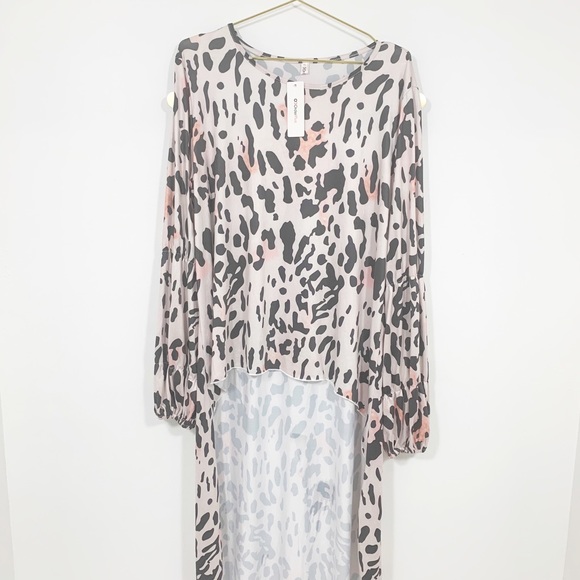 NWT High-Low Leopard Print Top - Picture 2 of 9